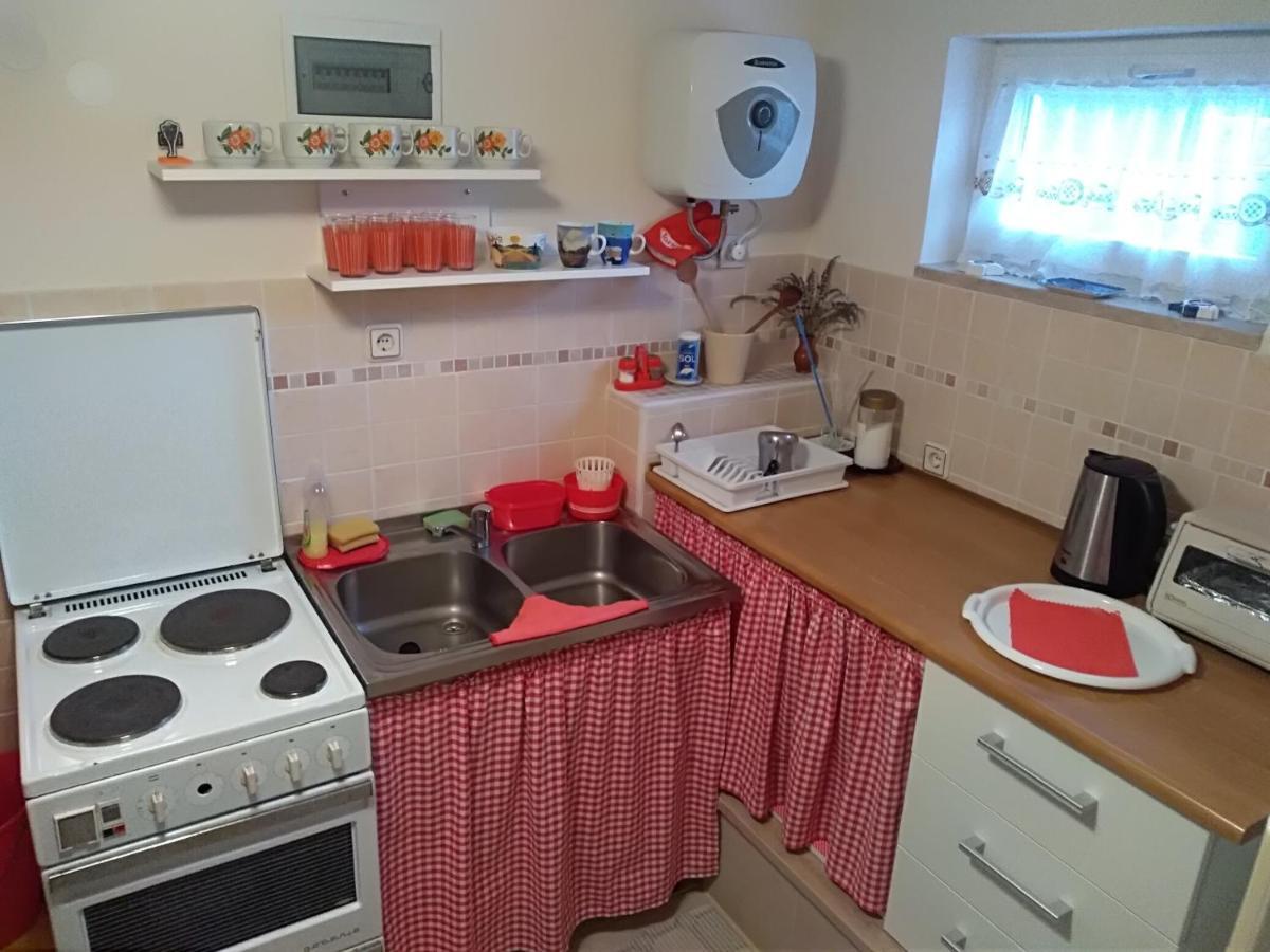 Apartman Tri Palme Gabonjin Room photo